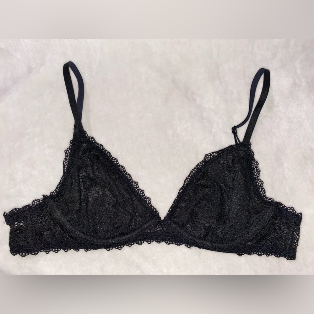 Small Victoria’s Secret Lacey underwire bra
